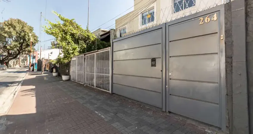 Casa comercial à venda na Rua Clélia, 264, Água Branca, São Paulo