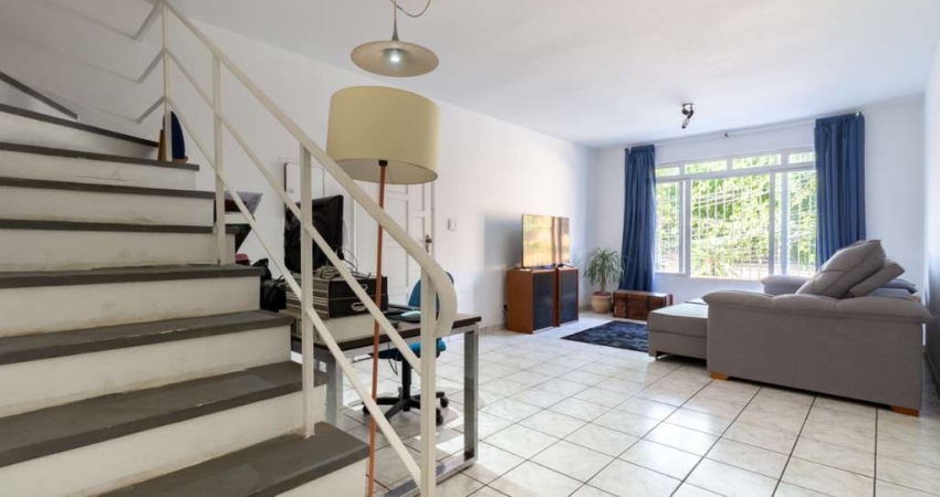 Sobrado para venda com 3 quartos, sendo 1 suíte, 136m²
