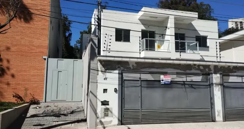 Sobrado para venda em Jardim Bélgica com 3 quartos, sendo 3 suítes, 140m²