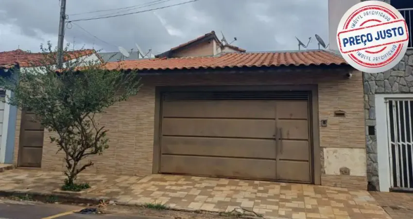 Casa de vila para venda em são joaquim com 3 quartos, sendo 1 suíte, 217m²