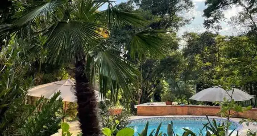 Casa no condomínio condomínio granja velha para venda com 5 quartos, sendo 2 suítes, 369m²