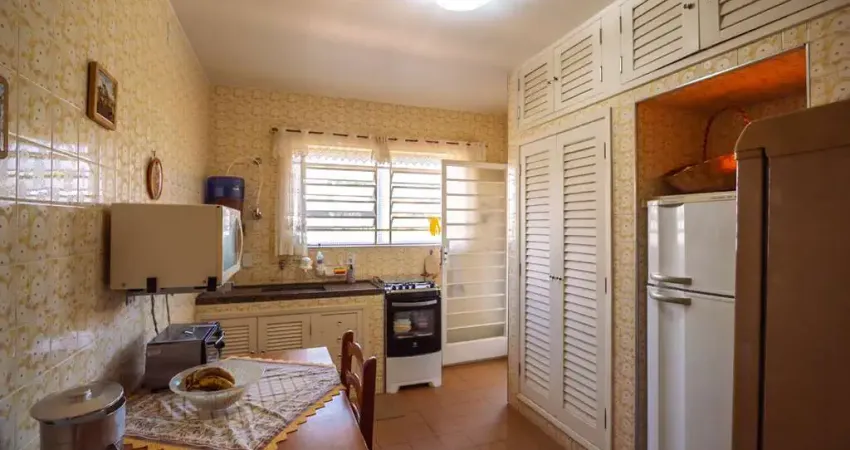 Casa no condomínio vale das laranjeiras para venda com 5 quartos, sendo 1 suíte, 371m²