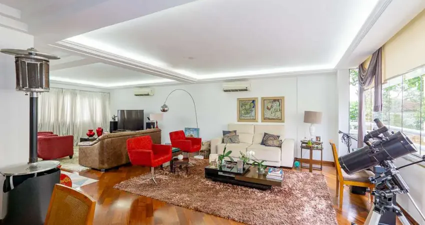 Casa em condomínio para venda com 4 quartos, sendo 4 suítes, 390m²