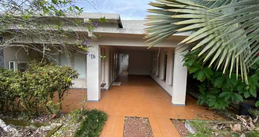 Casa de vila para venda em água verde com 4 quartos, sendo 1 suíte , 160m²
