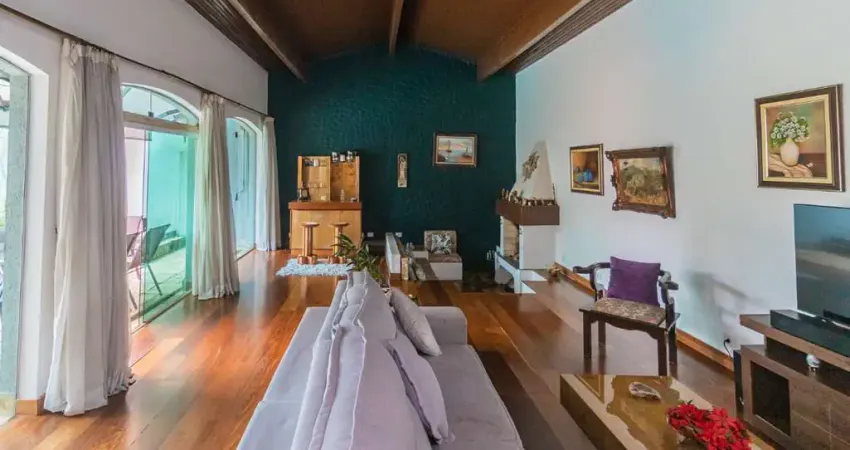 Casa para venda em Jardim Prudência com 4 quartos, sendo 1 suíte , 219m²