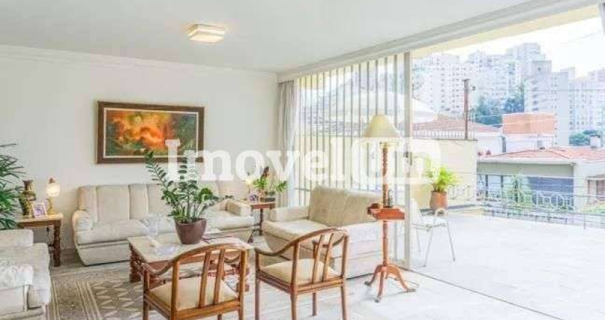 Casa com 4 quartos à venda na Rua André Dreyfus, Sumaré, São Paulo