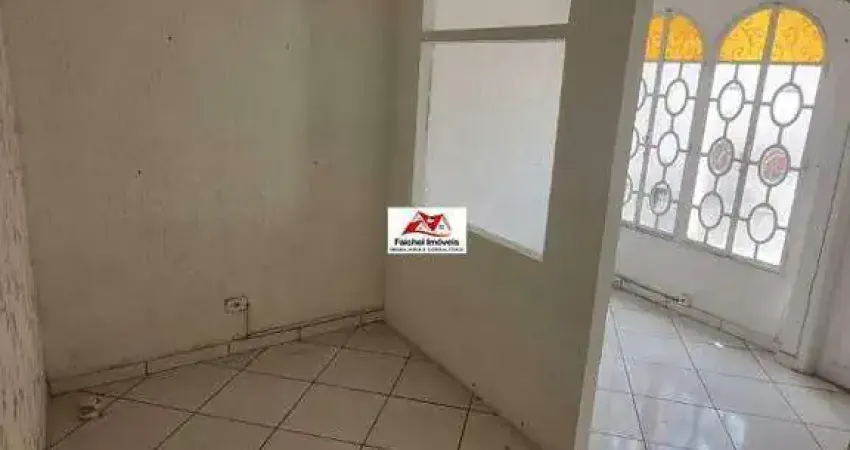 Sala comercial em sobreloja de 15m², com banheiro por 1.400,00 no Tatuapé/SP Aceita 3 meses de depósito, fiador, água e luz dividido com demais salas