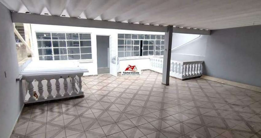 Casa Assobradada Comercial/Residencial com 2 dormitório, 2 banheiros, terraço com churrasqueira por 2.500,00 - V. Antonieta/SP