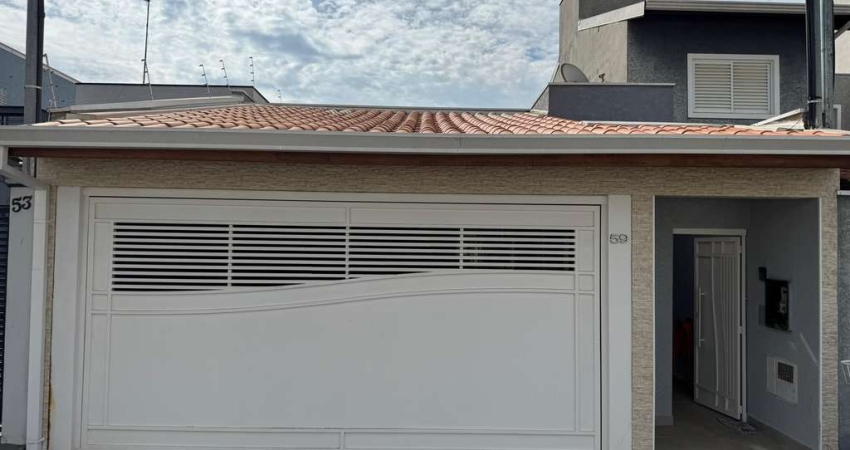 Linda casa à venda em Bragança Paulista-SP, Residencial Quinta dos Vinhedos  3 quartos, 1 suíte, 2 salas, 2 vagas, 117m².