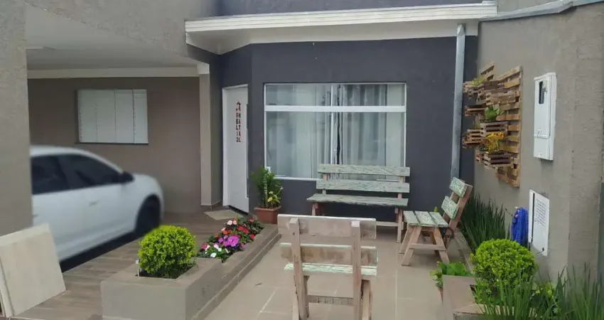 Casa em Condomínio de Luxo no Portal da Serra: 3 Quartos, 1 Suíte, 2 Salas, 2 Vagas, 180m² - Bragança Paulista-SP.