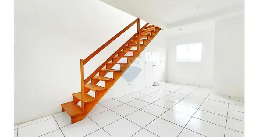 Apartamento Duplex de 2 Dormitórios com Vaga no bairro Santo Onofre em Viamão