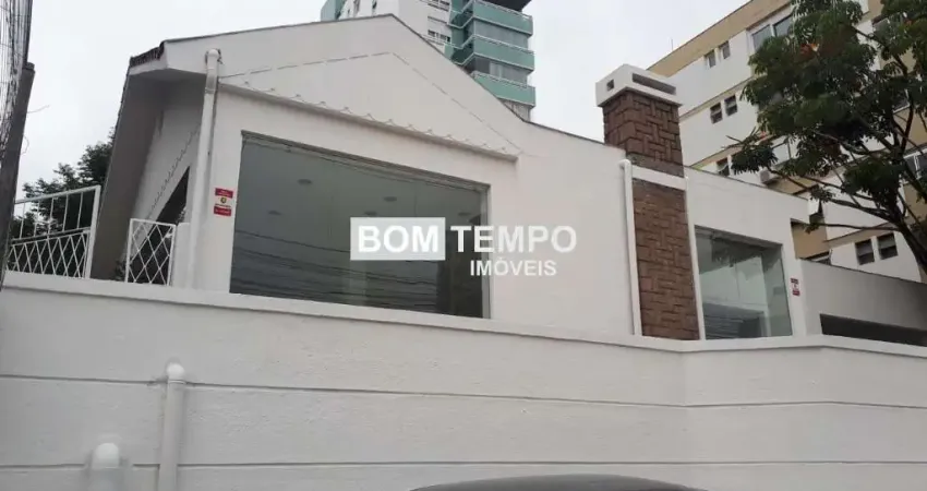 Casa comercial para alugar no Três Figueiras, Porto Alegre 