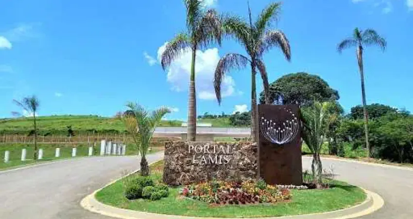 Terreno à venda no Loteamento Portal Lamis em Bom Jesus dos Perdões/SP com 300 m²
