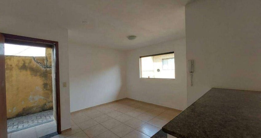 Casa com 3 dormitórios para alugar, 75 m² por R$ 2.000,10/mês - Jardim Morumbi - Atibaia/SP