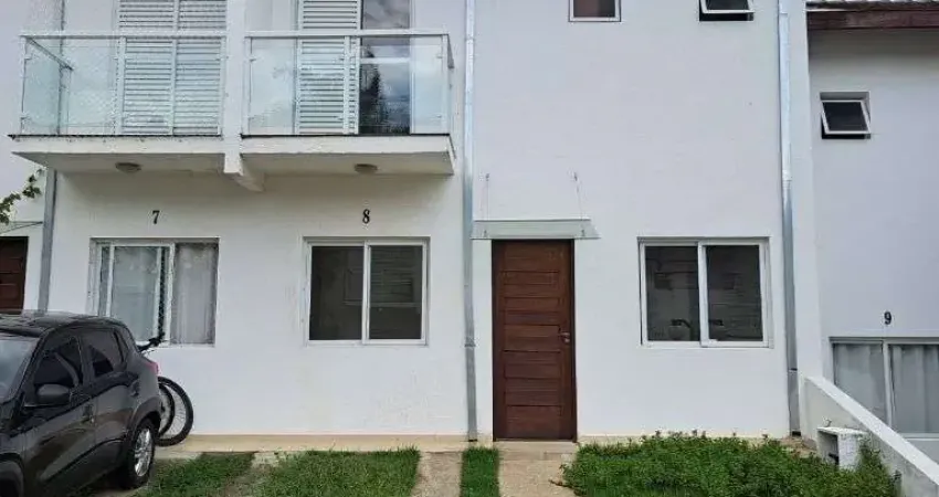 Sobrado para alugar em condomínio fechado no jardim uirá com 2 quartos e 84 metros.