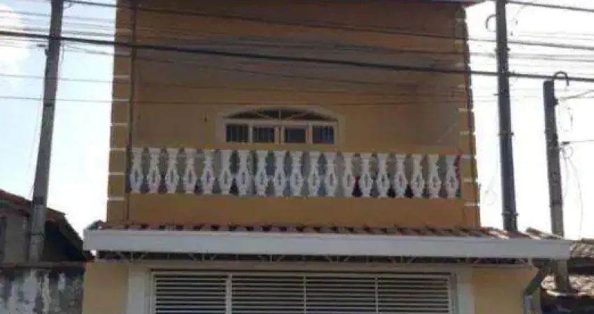 Sobrado completo com área gourmet e 2 suítes — conforto em cada detalhe!