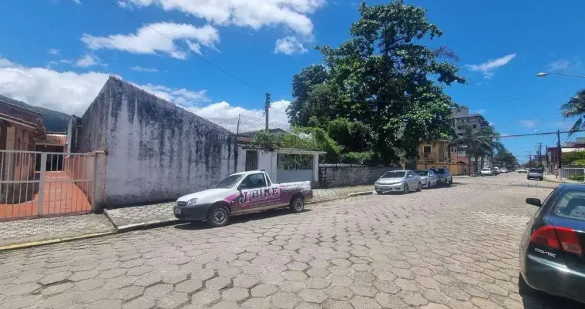 Casa comercial à venda no Centro, Ubatuba 