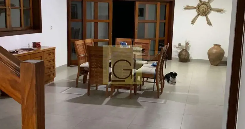 Impecável casa à venda em Itu-SP, Condomínio Portal de Itu: 4 quartos, 3 suítes, 3 salas, 6 banheiros, 2 vagas, 317,93m²!