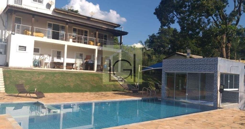 Imponente mansão de 5 suítes na Chácara Residencial Paraíso Marriot em Itu-SP: Luxo e Conforto em 800m²!