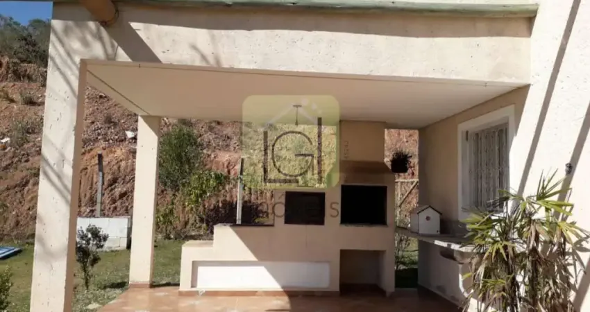 Sítio à venda em Itu-SP, bairro Pinheirinho! 2 quartos, sala, banheiro, 20.000m² de área! Confira já!