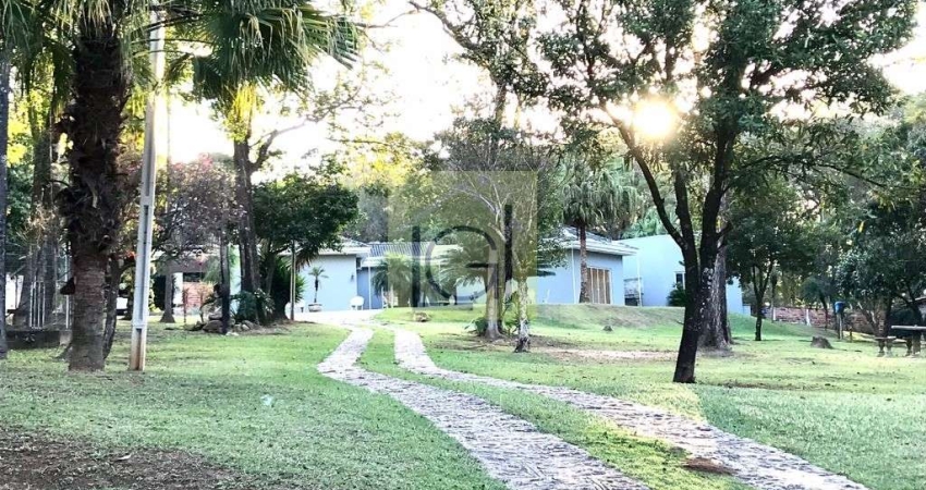 Chácara de luxo em condomínio na Chácara Flórida, Itu-SP: 4 quartos, 2 suítes, 3 salas, 4 banheiros, 4 vagas de garagem, 300m².