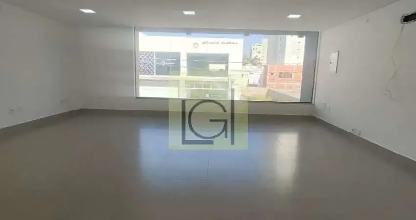 Sala Comercial para Locação em Itu Novo Centro: 1 Sala, 3 Banheiros, 2 Vagas de Garagem, 260m² de Área.