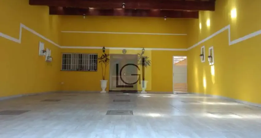 Casa à venda em Itu-SP, bairro São Luiz: 4 quartos, 1 suíte, 2 salas, 4 banheiros, 6 vagas de garagem, 390m² de área. Visite agora!