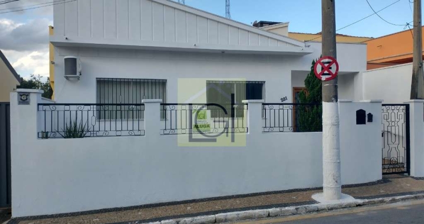 Casa Comercial para Locação no Centro de Itu-SP: 4 Quartos, 1 Suíte, 1 Sala, 2 Banheiros, 100m² de Área