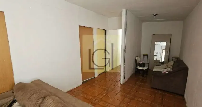 Casa à Venda em Itu-SP, no Bairro Núcleo Habitacional São Judas Tadeu: 4 quartos, 2 salas, 1 banheiro, 3 vagas de garagem, 174,48 m² de área.