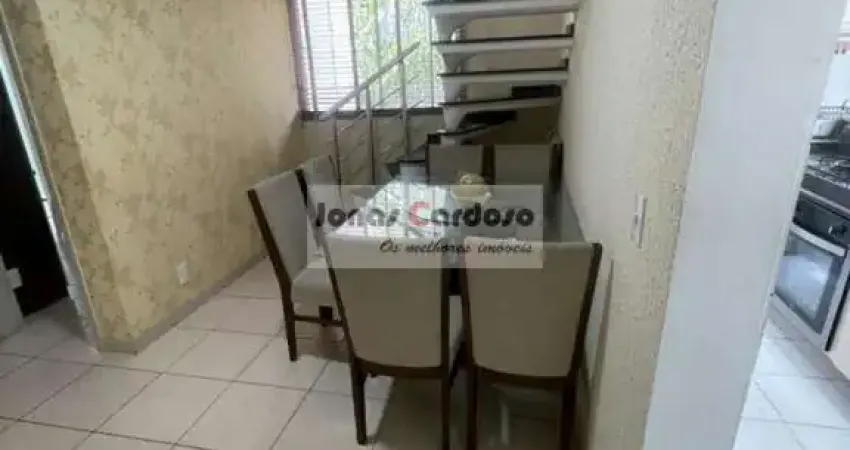 Apartamento Duplex a venda no Parque Santana, com 2 quartos sendo 1 suíte, 2 salas, área gourmet, ótima localização, por R$: 430 mil. Mogi das Cruzes