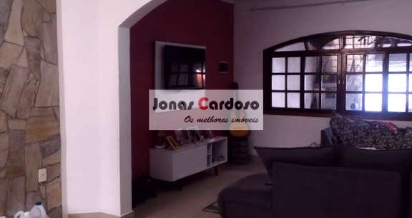 Excelente Casa à Venda em Mogi das Cruzes-SP, Jardim São Francisco: 2 Quartos sendo 2 Suítes, por R$: 380 mil.