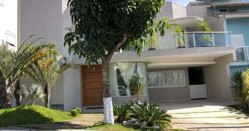 Sobrado de 315m² a venda no Cond. Parque das Figueiras, com 4 quartos sendo 3 suites, cozinha planejada, piscina e spa. R$: 1.850.000. Mogi das Cruzes