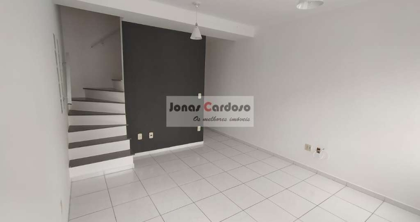 Sobrado à venda no Mogi Moderno em Mogi das Cruzes. Com 2 quartos, 2 banheiros, 2 vagas de garagem, 68m² útil. Apenas R$:400 mil