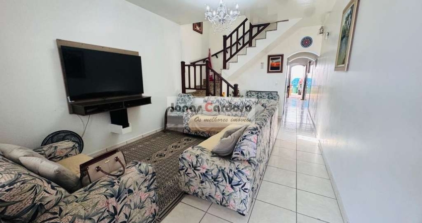 Casa à Venda na Jardim Camila em Mogi das Cruzes. Com 3 quartos, 1 suíte, 1 sala, 3 banheiros, 2 vagas de garagem, 130m². Por R$580 mil