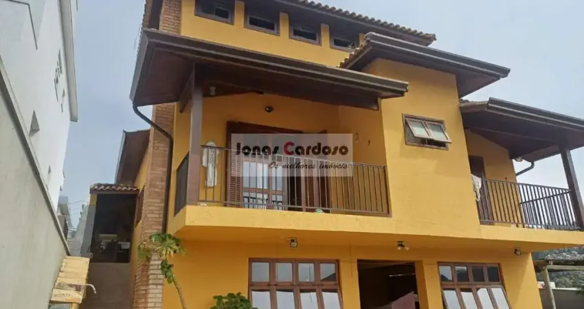 Casa em Condomínio Eco Park Lagos à Venda em Mogi das Cruzes: 3 Quartos, 1 Suíte, 2 Salas,  lazer completo, piscina, churrasqueira. R$: 1.690.000