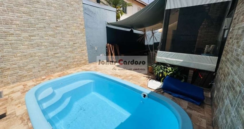 Casa térrea na Vila da Prata 3 quartos sendo 1 suíte com closet, cozinha planejada, placa solar e piscina aquecida. R$: 650 mil e aceita financiamento