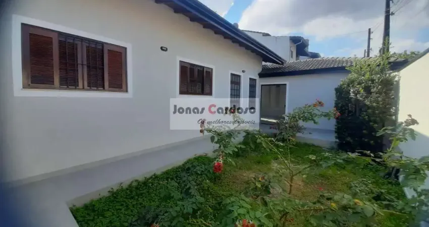 Imperdível Casa térrea à Venda em Mogi das Cruzes-SP, 4 Quartos, 1 Suíte, 2 Salas, 3 Banheiros, 4 Vagas, 220m² no Jardim Nathalie! Por R$: 850 mil.