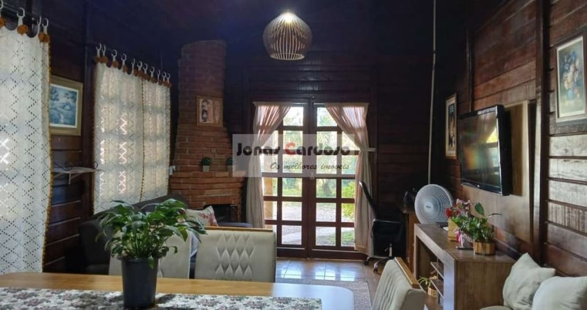 Casa à venda em Biritiba-Mirim-SP: 3 casas 1.000m² de área, perfeito para viver ou investir. Por apenas R$: 500 mil