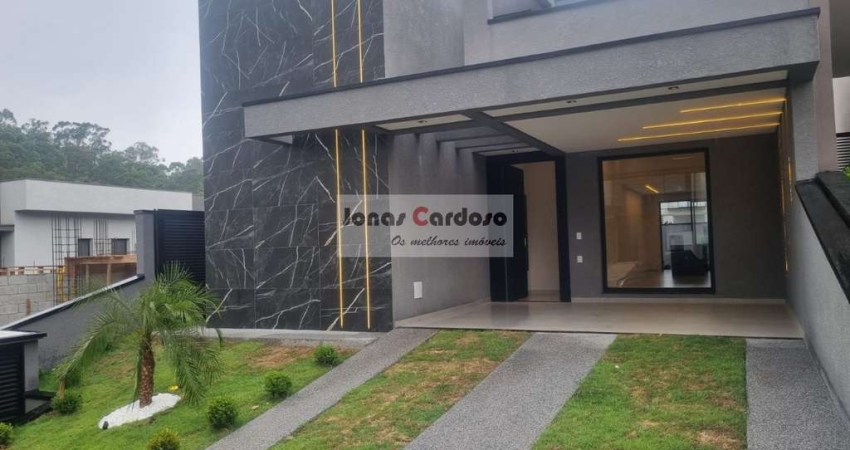 Imperdível Casa térrea com piscina no condomínio Mosaico Essence com 3 quartos sendo 3 suítes, 2 salas, 4 vagas de garagem, 153m².