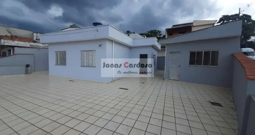 Oportunidade única: Casa térrea em Cezar de Souza com 3 quartos, 1 suíte, , 157m². Amplo quintal, edícula e ponto comercial. Venha conferir!