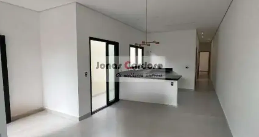 Casa térrea à venda em Mogi das Cruzes-SP, na Vila Mogilar, com 2 quartos, 1 sala, 2 banheiros. Por 800 mil.
