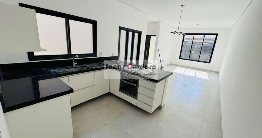 Casa térrea para locação em Mogi das Cruzes-SP, na Vila Mogilar, com 2 quartos, 1 sala, 2 banheiros.
