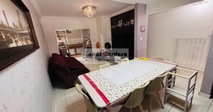 Sobrado em condomínio à venda na vila lavinia, mogi das cruzes-sp: 3 quartos, 1 suíte, 2 salas, 3 banheiros, 3 vagas de garagem. r$: 760 mil.