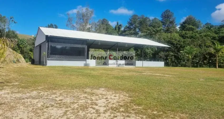 Salão comercial para locação em sabaúna, mogi das cruzes-sp: 1 sala, 2 banheiros, 50 vagas, 250m²! r$: 8 mil mensais.