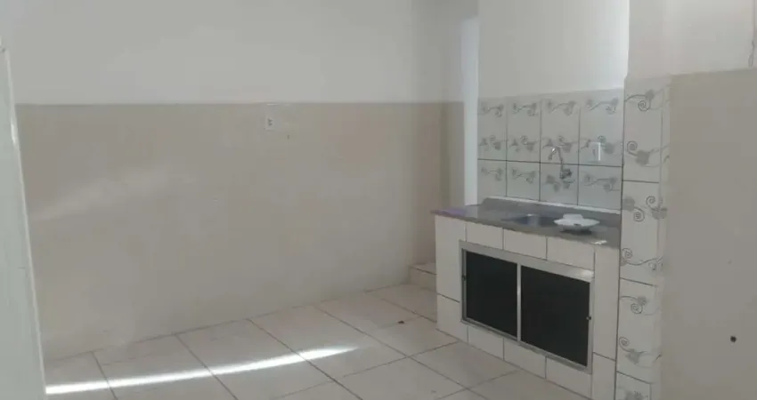 Casa com 2 quartos para alugar no Centro, Mogi das Cruzes