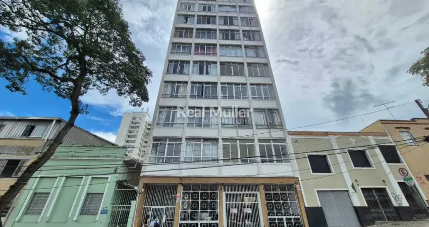 OPORTUNIDADE IMPERDÍVEL! APARTAMENTO CENTRAL C/GARAGEM