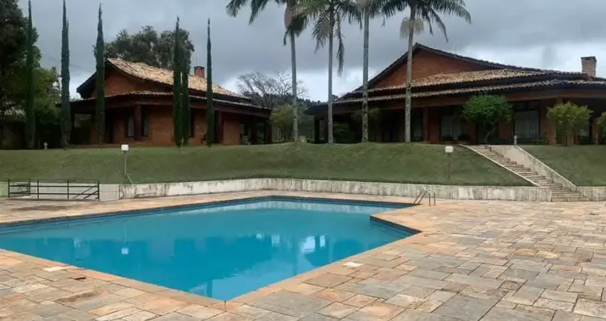Vendo chácara maravilhosa,sitio-chácara, porteira fechada, em serra negra sp.
