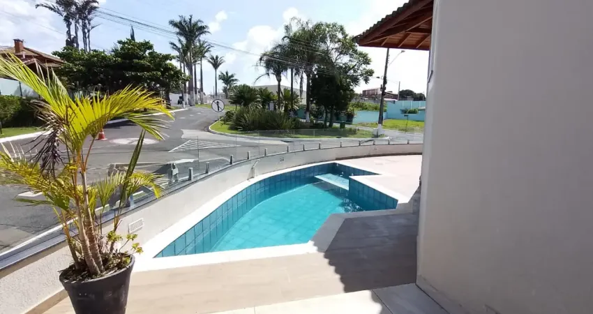 Vendo linda casa no condomínio maria andrade, em águas de lindoia sp.