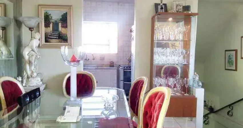 '02 dormitórios, sacada, 1 andar, Vila Margarida, São Vicente'