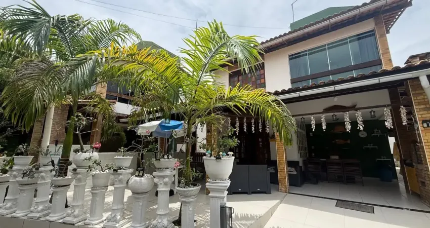 No Condomínio Mar de Tabatinga, esta casa duplex une conforto, sofisticação e praticidade, em um ambiente seguro e completo para você e sua família desfrutarem do melhor do litoral todos os dias